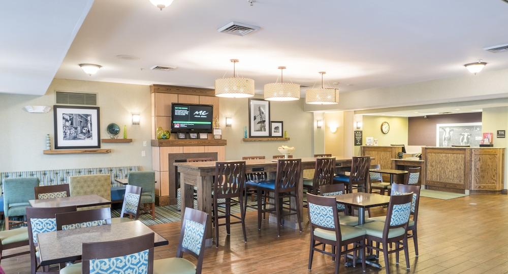 Hampton Inn New Philadelphia Ngoại thất bức ảnh