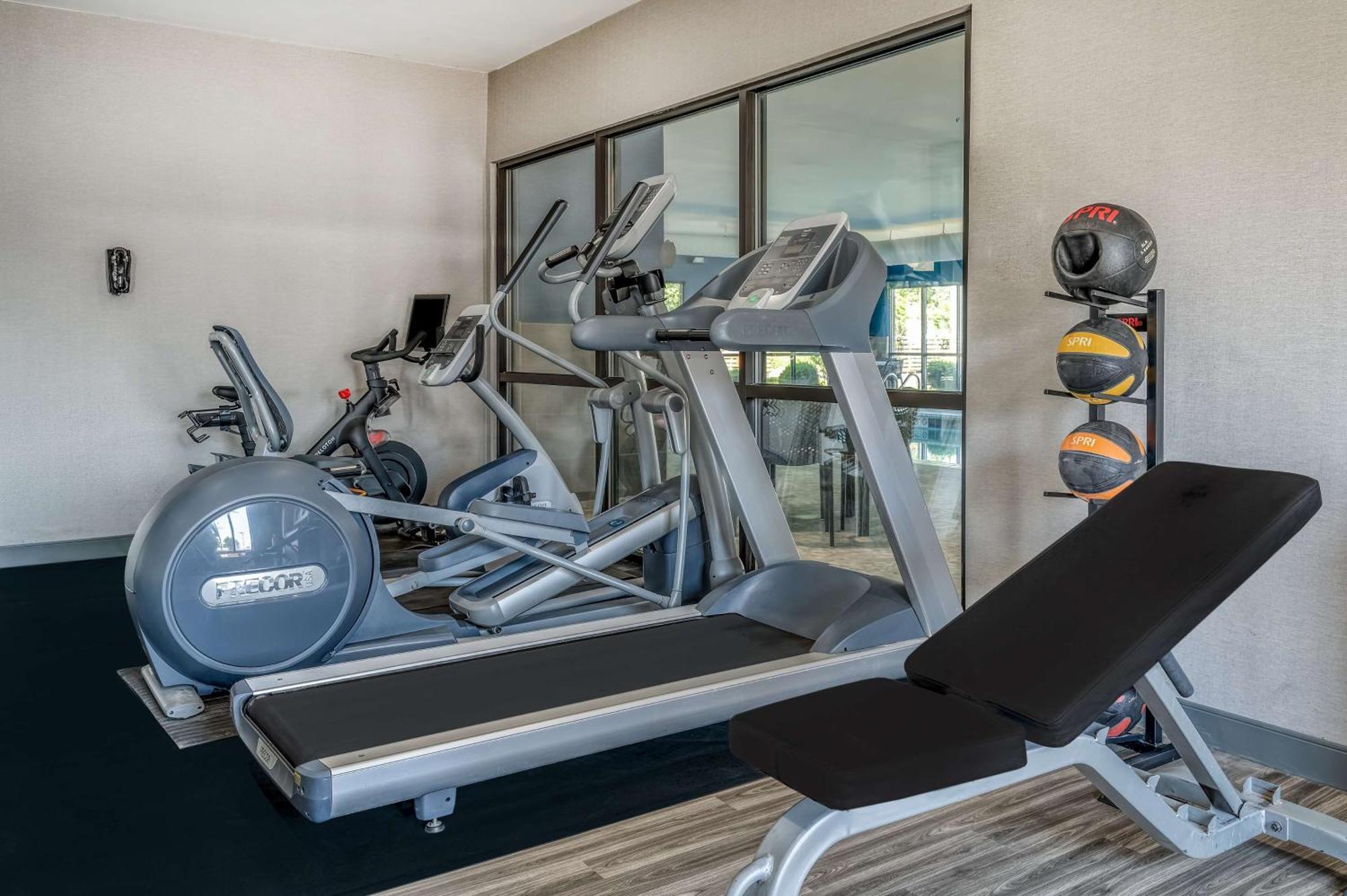 Hampton Inn New Philadelphia Ngoại thất bức ảnh